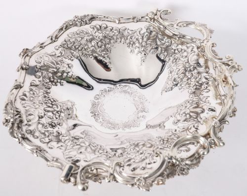 ANTIQUE VICTORAIAN SILVER PLATED FRUIT BASKET MID19TH C - ADDITIONAL PHOTO 3