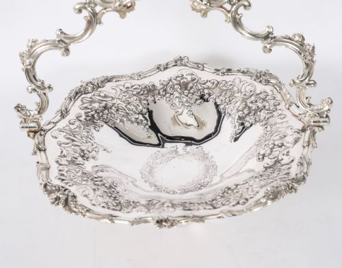 ANTIQUE VICTORAIAN SILVER PLATED FRUIT BASKET MID19TH C - ADDITIONAL PHOTO 6