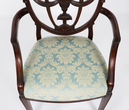 ANTIQUE PAIR FEDERAL REVIVAL SHIELD BACK ARMCHAIRS 20TH CENTURY - ADDITIONAL PHOTO 5