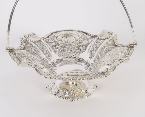 ANTIQUE VICTORIAN SILVER PLATED FRUIT BASKET GEORGE W SCOTT SONS LTD 19TH C - ADDITIONAL PHOTO 4