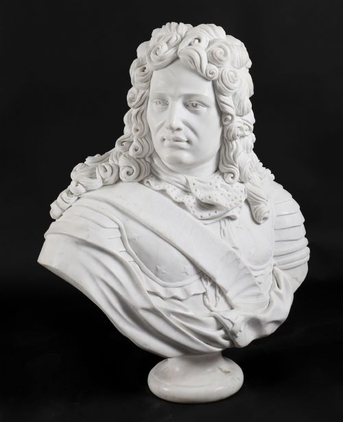 VINTAGE ITALIAN MARBLE BUST OF A NOBLEMAN IN ARMOUR 20TH CENTURY