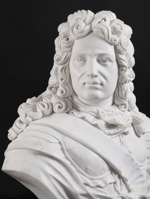 VINTAGE ITALIAN MARBLE BUST OF A NOBLEMAN IN ARMOUR 20TH CENTURY - ADDITIONAL PHOTO 2