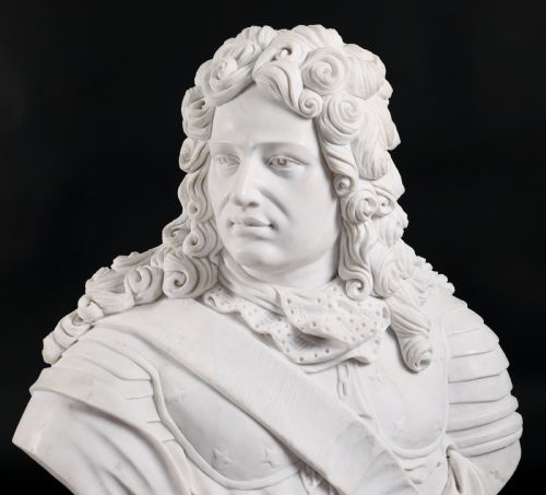 VINTAGE ITALIAN MARBLE BUST OF A NOBLEMAN IN ARMOUR 20TH CENTURY - ADDITIONAL PHOTO 3
