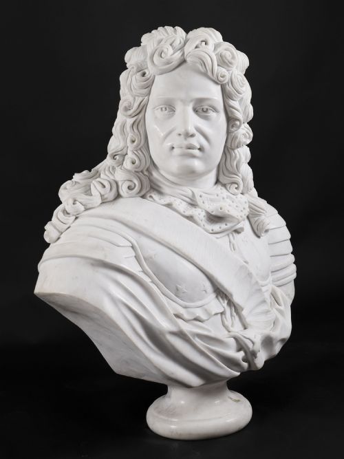 VINTAGE ITALIAN MARBLE BUST OF A NOBLEMAN IN ARMOUR 20TH CENTURY - ADDITIONAL PHOTO 4