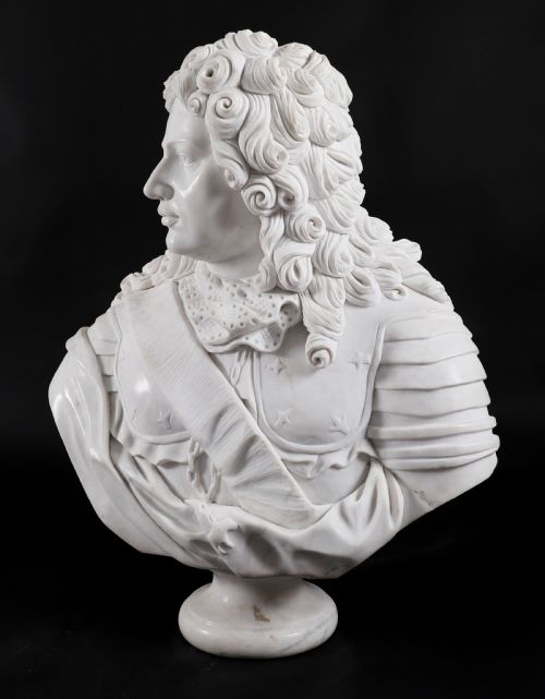 VINTAGE ITALIAN MARBLE BUST OF A NOBLEMAN IN ARMOUR 20TH CENTURY - ADDITIONAL PHOTO 6