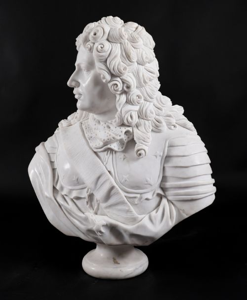 VINTAGE ITALIAN MARBLE BUST OF A NOBLEMAN IN ARMOUR 20TH CENTURY - ADDITIONAL PHOTO 7