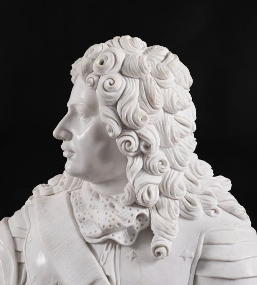 VINTAGE ITALIAN MARBLE BUST OF A NOBLEMAN IN ARMOUR 20TH CENTURY - ADDITIONAL PHOTO 9