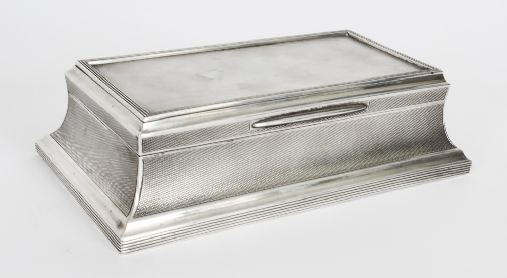 Antique Art Deco Sterling Silver Casket by Goldsmiths & Silversmiths 1921
