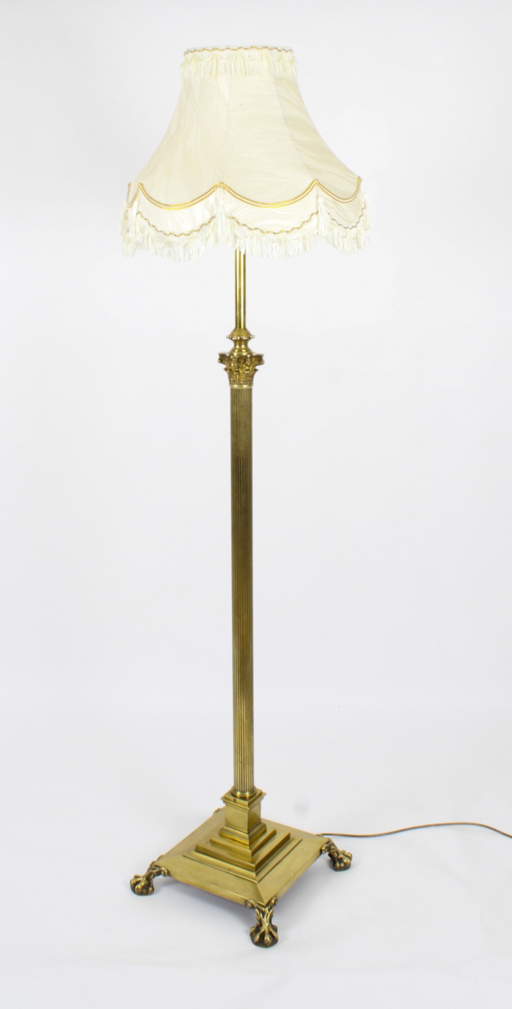 Antique Victorian Brass Corinthian Column Telescopic Standard Lamp 19th C
