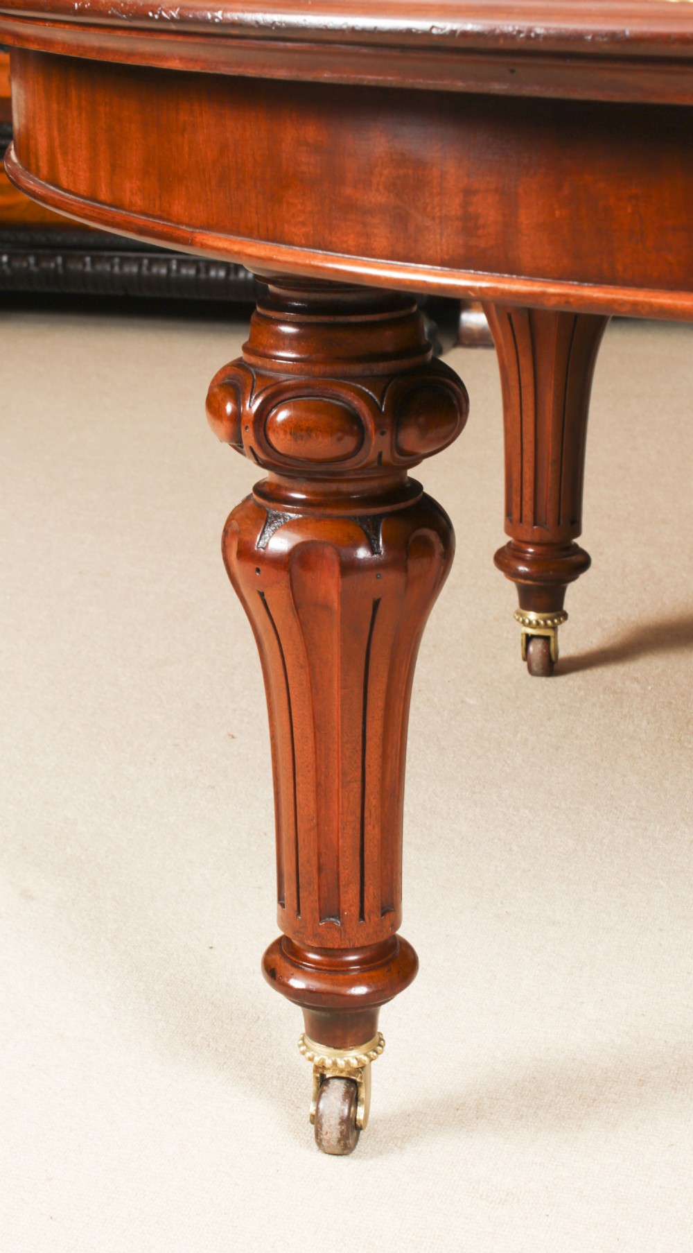 Antique 13ft William IV Oval Flame Mahogany Extending Dining Table 19thC
 View XXIV