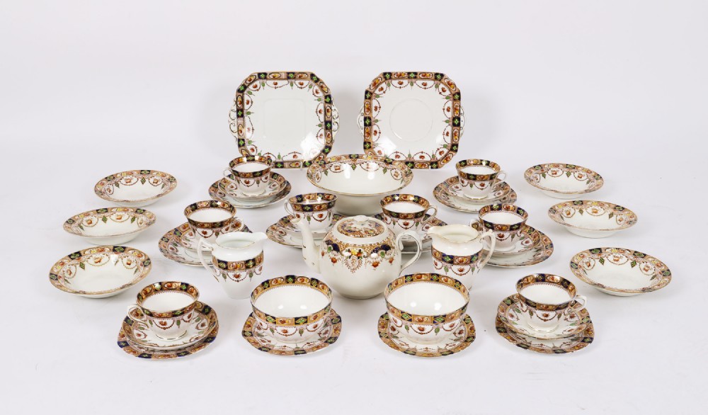 Antique 38 piece Antique Burgess Bros Carlisle Ware Porcelain Tea Set 1922-39