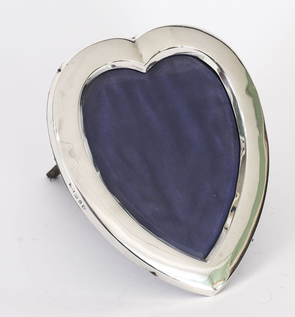 Antique Heart Shaped Sterling Silver Photo Frame Henry Matthews 19.5x13.5 1899