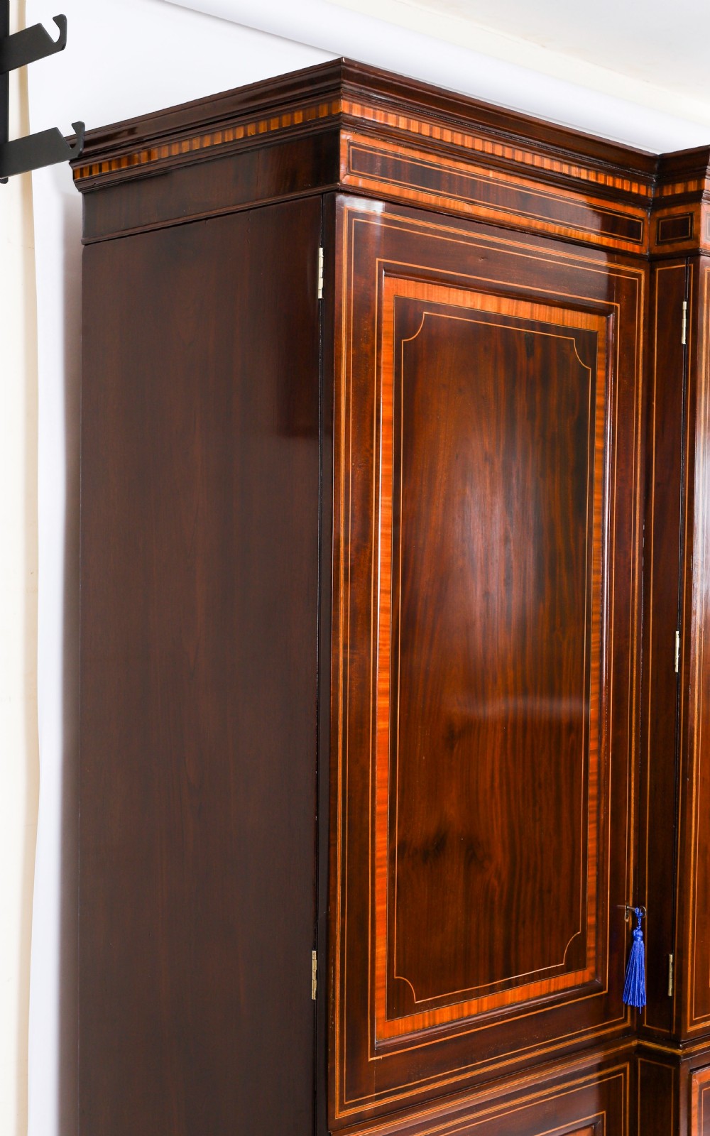 Antique George III Flame Mahogany Breakfront Wardrobe C1780 18th C View XII