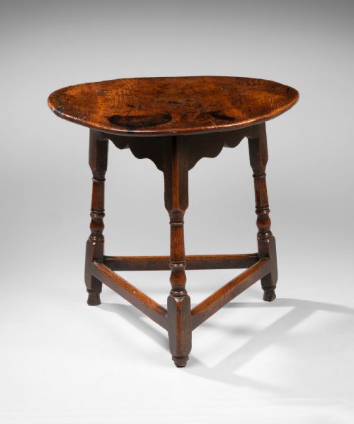 Georgian Elm Cricket Table