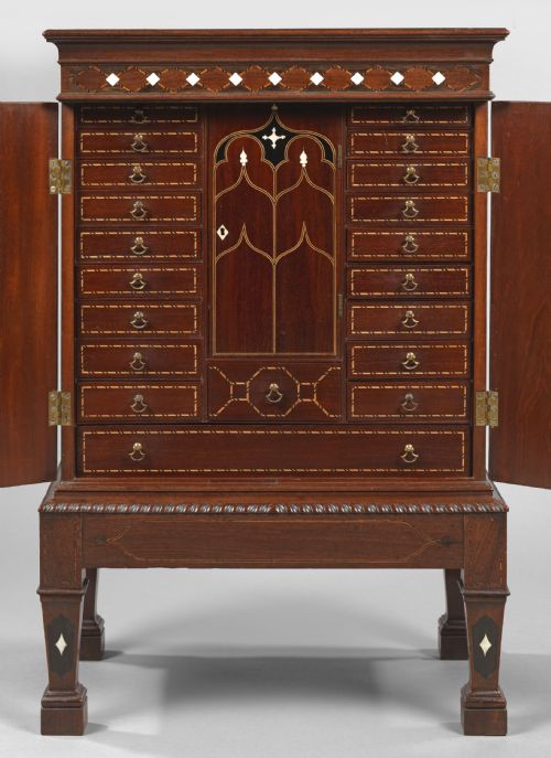 CHIPPENDALE PERIOD MAHOGANY COLLECTOR'S CABINET - ADDITIONAL PHOTO 8