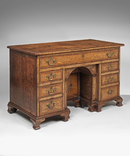 GEORGE II BURR ELM KNEEHOLE DESK - ADDITIONAL PHOTO 1