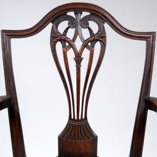 GEORGIAN MAHOGANY ARMCHAIR - ADDITIONAL PHOTO 1