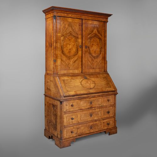 EIGHTEENTH CENTURY WALNUT BUREAU BOOKCASE - ADDITIONAL PHOTO 2