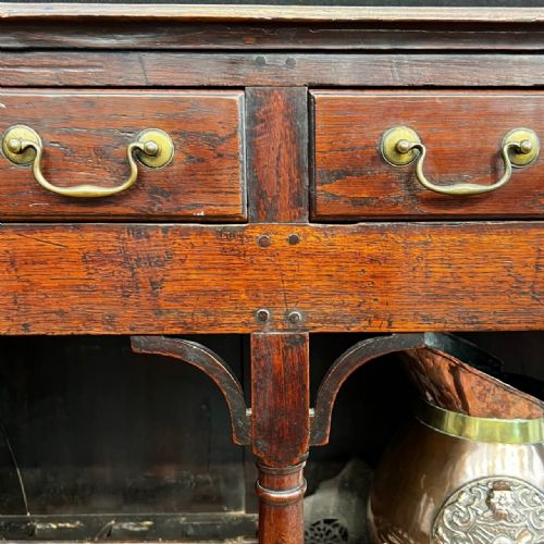 GEORGIAN OAK AND ELM DRESSER BASE - ADDITIONAL PHOTO 2