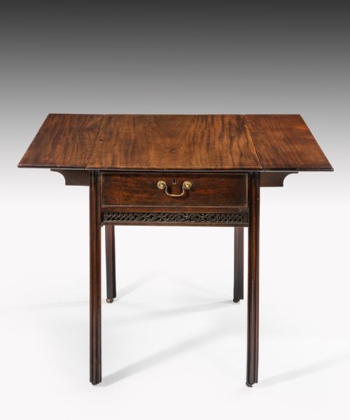 GEORGIAN MAHOGANY PEMBROKE TABLE - ADDITIONAL PHOTO 2