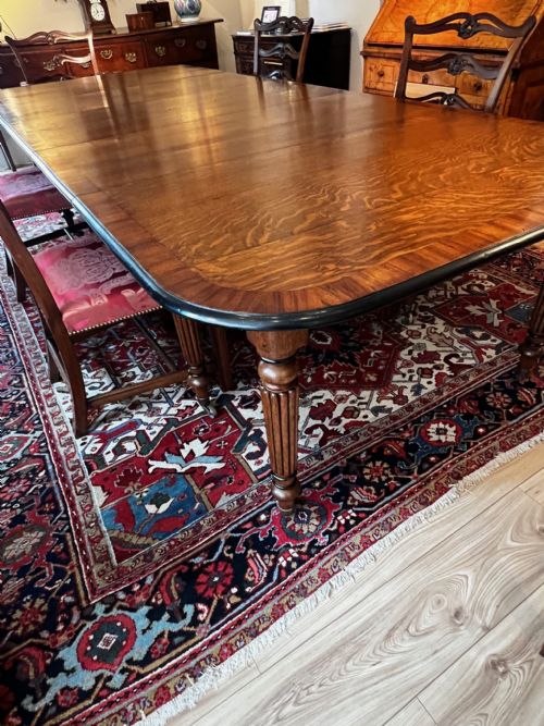 REGENCY OAK EXTENDING DINING TABLE - ADDITIONAL PHOTO 4