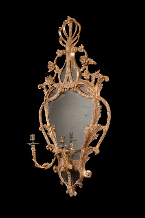 PAIR OF GEORGIAN CARVED GILTWOOD GIRANDOLE MIRRORS - ADDITIONAL PHOTO 2