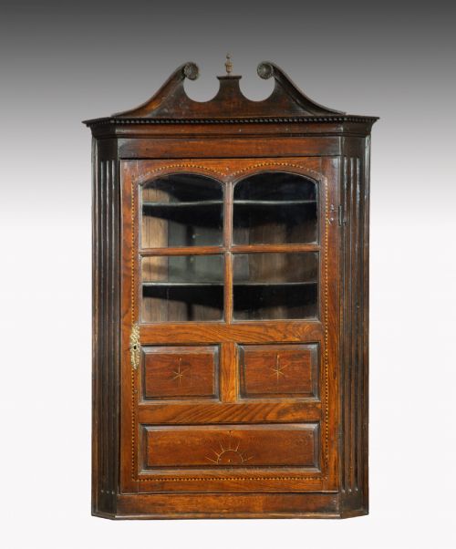 GEORGIAN OAK CORNER CUPBOARD