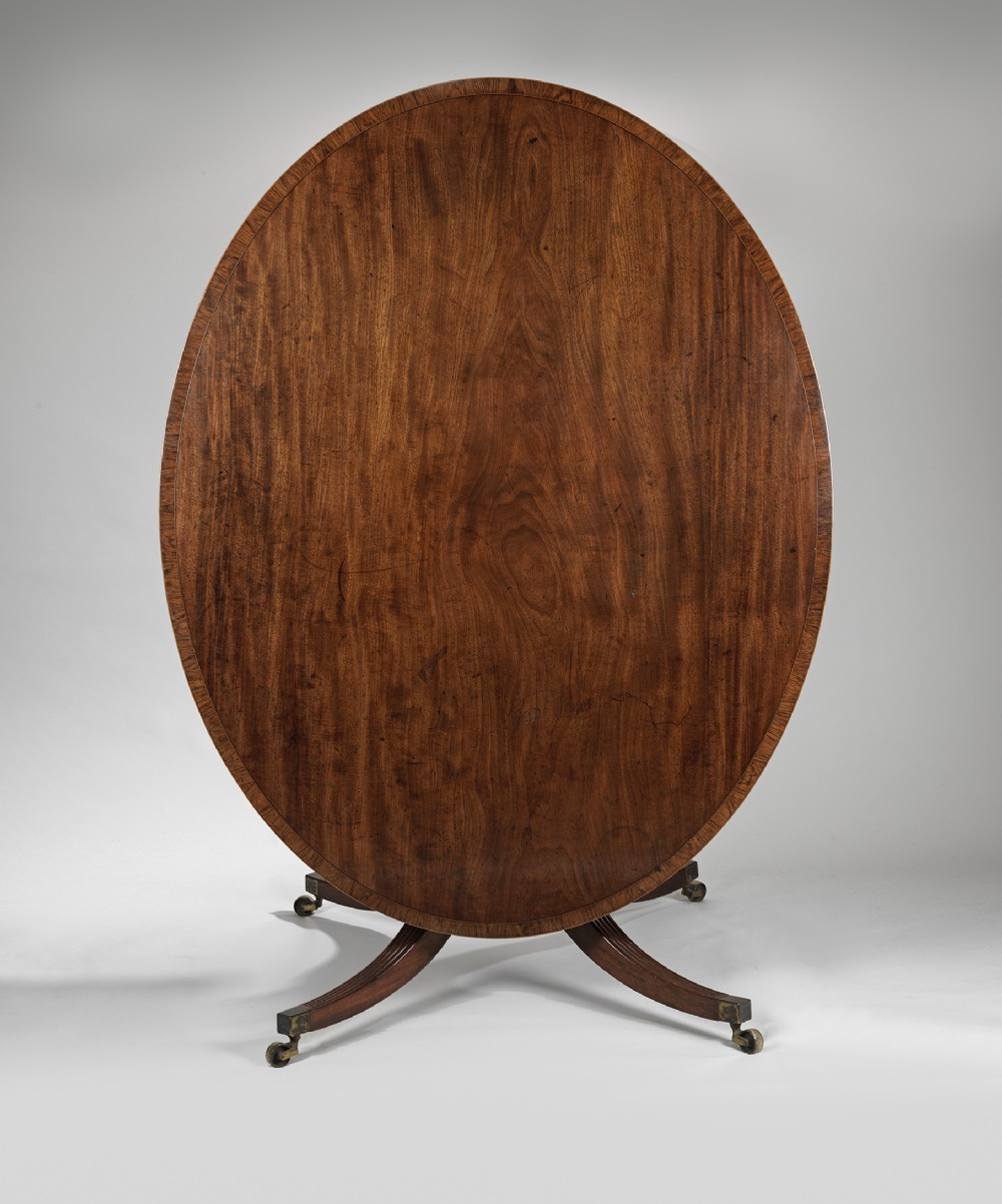 Georgian Sheraton oval dining table