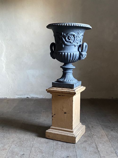 19thc cast iron handyside urn - CATEGORY: ANTIQUE METAL - DATED 19TH CENTURY
