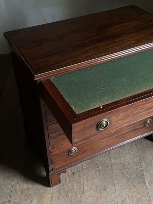 HEPPLEWHITE MAHOGANY DRESSING CHEST OF DRAWERS - ADDITIONAL PHOTO 7