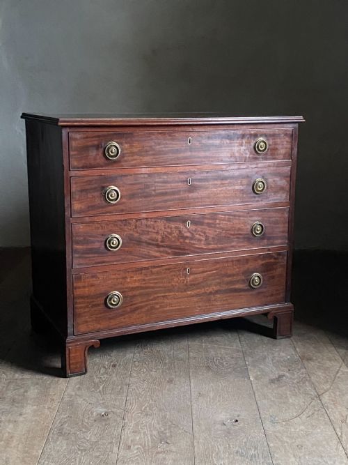 HEPPLEWHITE MAHOGANY DRESSING CHEST OF DRAWERS - ADDITIONAL PHOTO 9