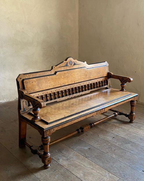 JAMES LAMB AESTHETIC MOVEMENT POLLARD OAK AND EBONY HALL BENCH - ADDITIONAL PHOTO 6