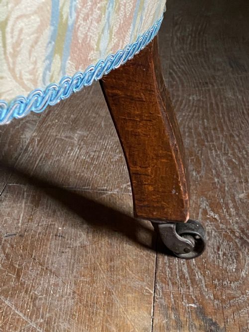 19THC UPHOLSTERED ARMCHAIR - ADDITIONAL PHOTO 7