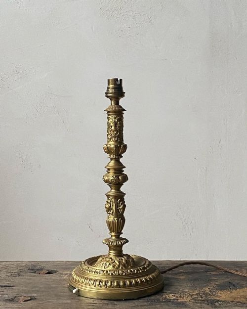 ANTIQUE GILT BRASS TABLE LAMP - ADDITIONAL PHOTO 1
