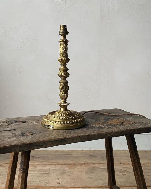 ANTIQUE GILT BRASS TABLE LAMP - ADDITIONAL PHOTO 5
