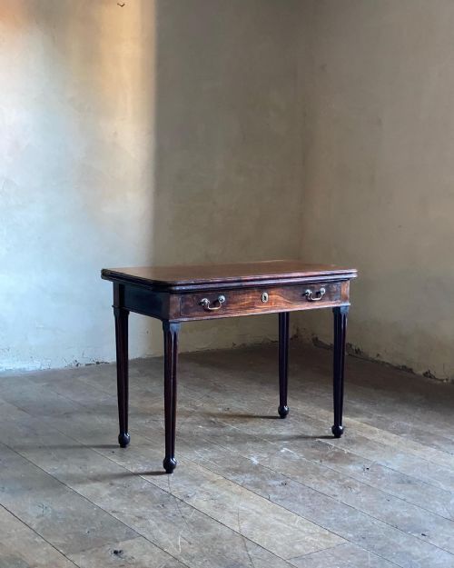 GEORGIAN MAHOGANY TEA TABLE - ADDITIONAL PHOTO 4