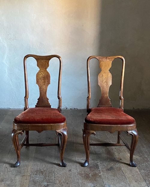A PAIR OF QUEEN ANNE SIDE CHAIRS - ADDITIONAL PHOTO 1