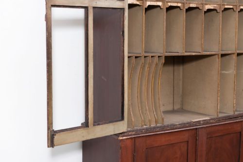 ANTIQUE PIGEON HOLE CUPBOARD - ADDITIONAL PHOTO 4
