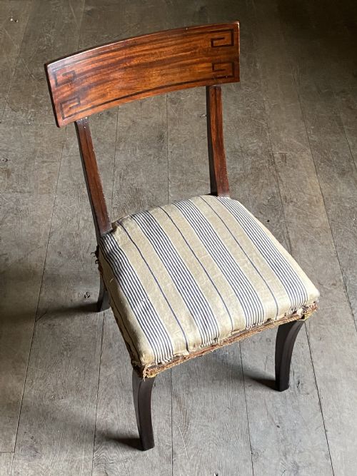 A PAIR OF REGENCY DINING CHAIRS - ADDITIONAL PHOTO 2