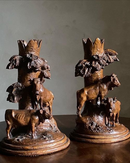 19THC CARVED SWISS BRIENZER BLACK FOREST COWS - ADDITIONAL PHOTO 2