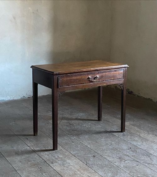 18THC OAK SIDE TABLE - ADDITIONAL PHOTO 1