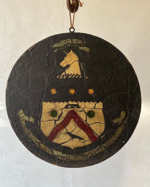 PAINTED ARMORIAL ROUNDEL - ADDITIONAL PHOTO 2