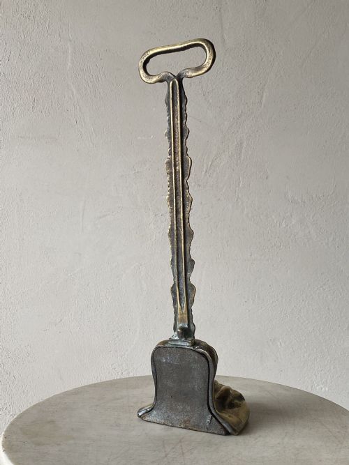19THC BRASS HAIRY PAW DOOR PORTER - ADDITIONAL PHOTO 2