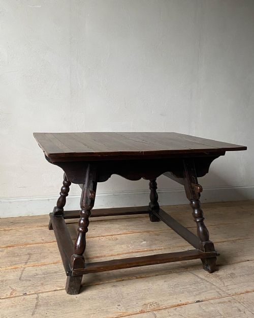 18THC SWISS TABLE - ADDITIONAL PHOTO 1