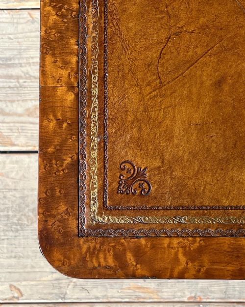 LATE REGENCY BIRDSEYE MAPLE WRITING TABLE - ADDITIONAL PHOTO 6