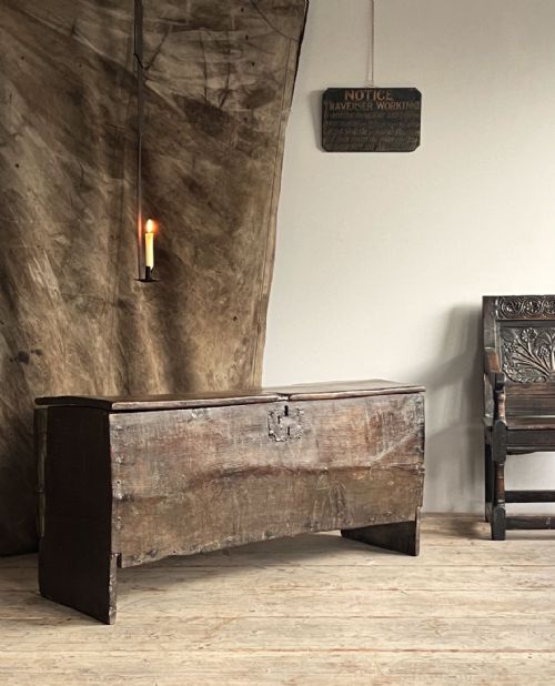 16thc oak plank chest - CATEGORY: ANTIQUE CHESTS - DATED 19TH CENTURY