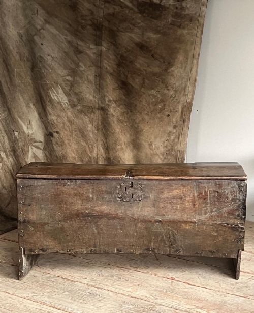 16THC OAK PLANK CHEST - ADDITIONAL PHOTO 5