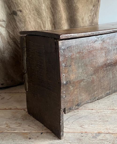 16THC OAK PLANK CHEST - ADDITIONAL PHOTO 7