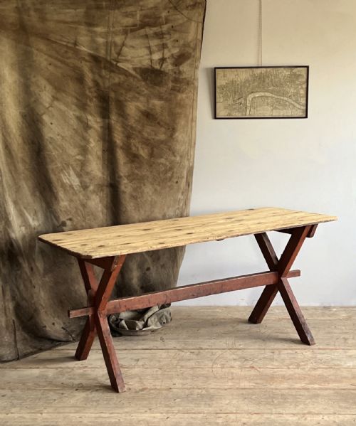19thc x frame tavern table - CATEGORY: ANTIQUE TABLES - DATED 19TH CENTURY