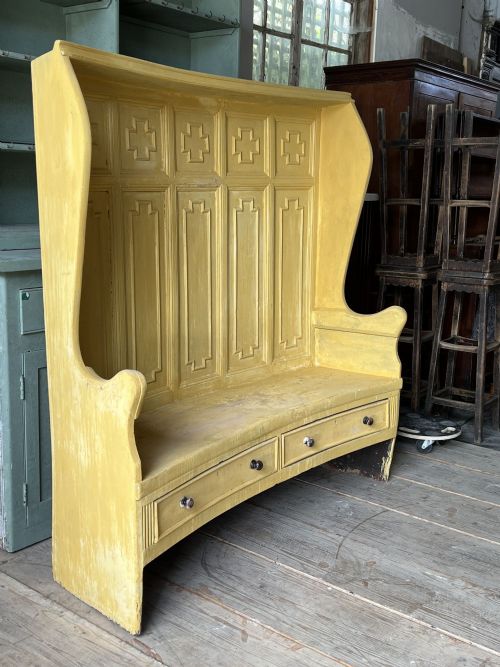 19THC CURVED PINE SETTLE - ADDITIONAL PHOTO 3